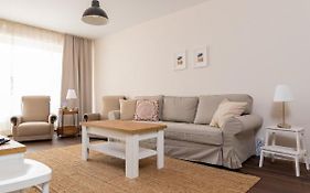 Homey 1-Bd Apartment