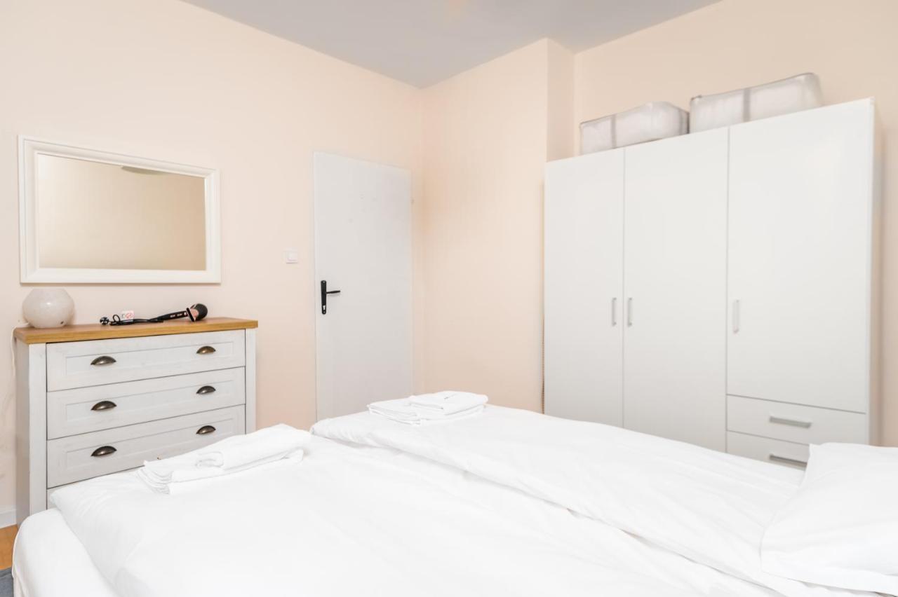 Homey 1-Bd Apartment София Екстериор снимка